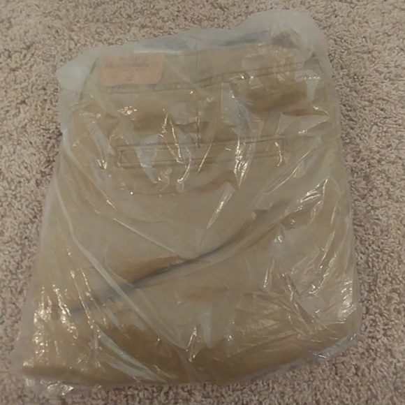 NWT hollister cali longboard fit 12 inch inseam - Picture 2 of 3